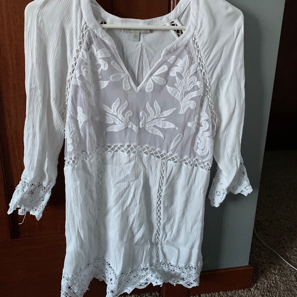 White dress shirt
